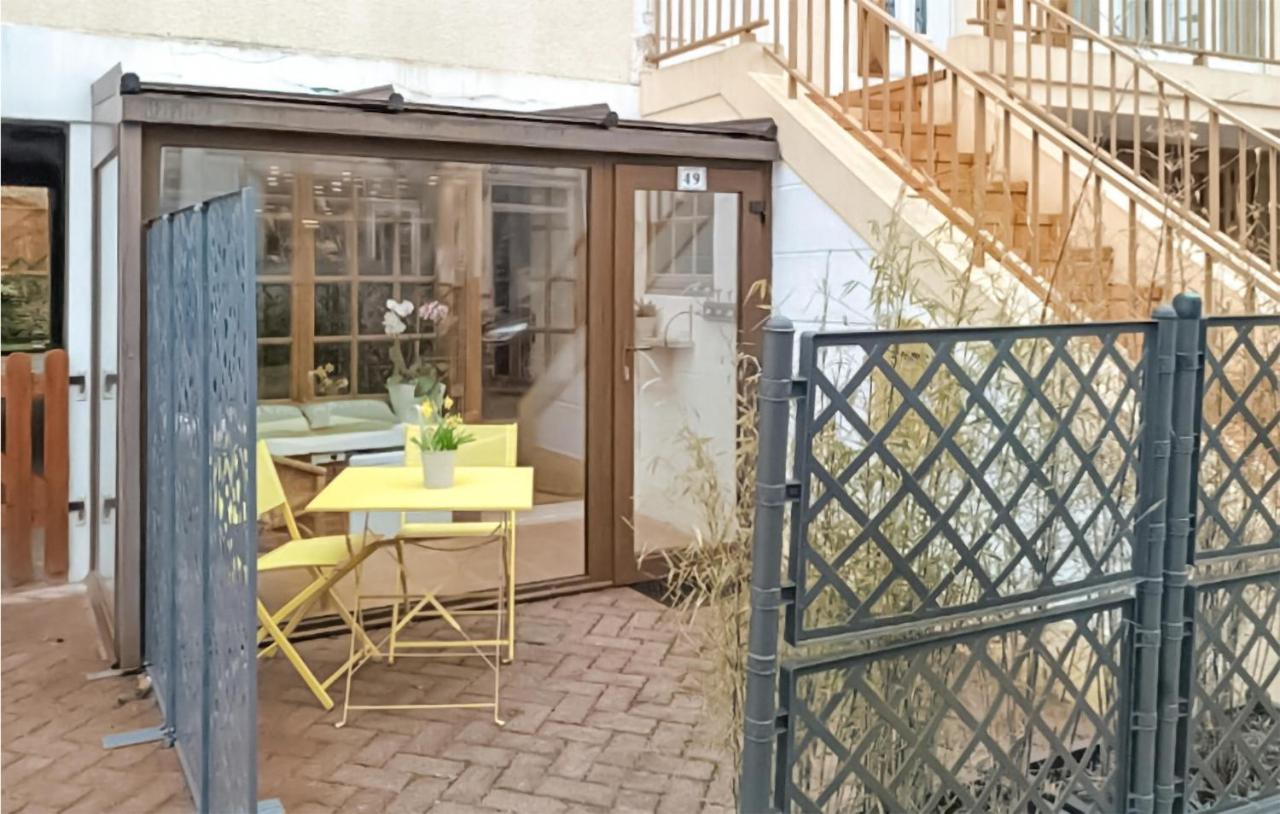 1 Bedroom Lovely Apartment In Grandcamp-Maisy Exterior photo