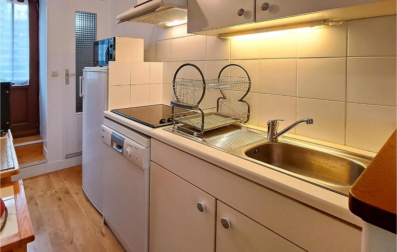 1 Bedroom Lovely Apartment In Grandcamp-Maisy Exterior photo